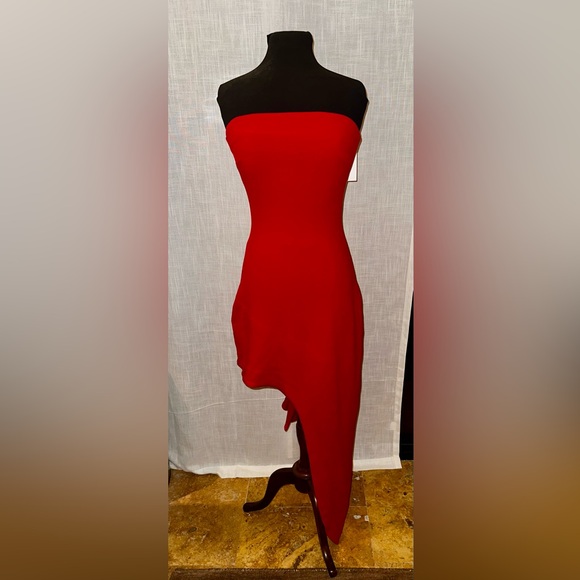 NWT Orire June Red Strapless Asymmetric Statement Dress | Ruffle Back | Size 4 - Picture 8 of 8